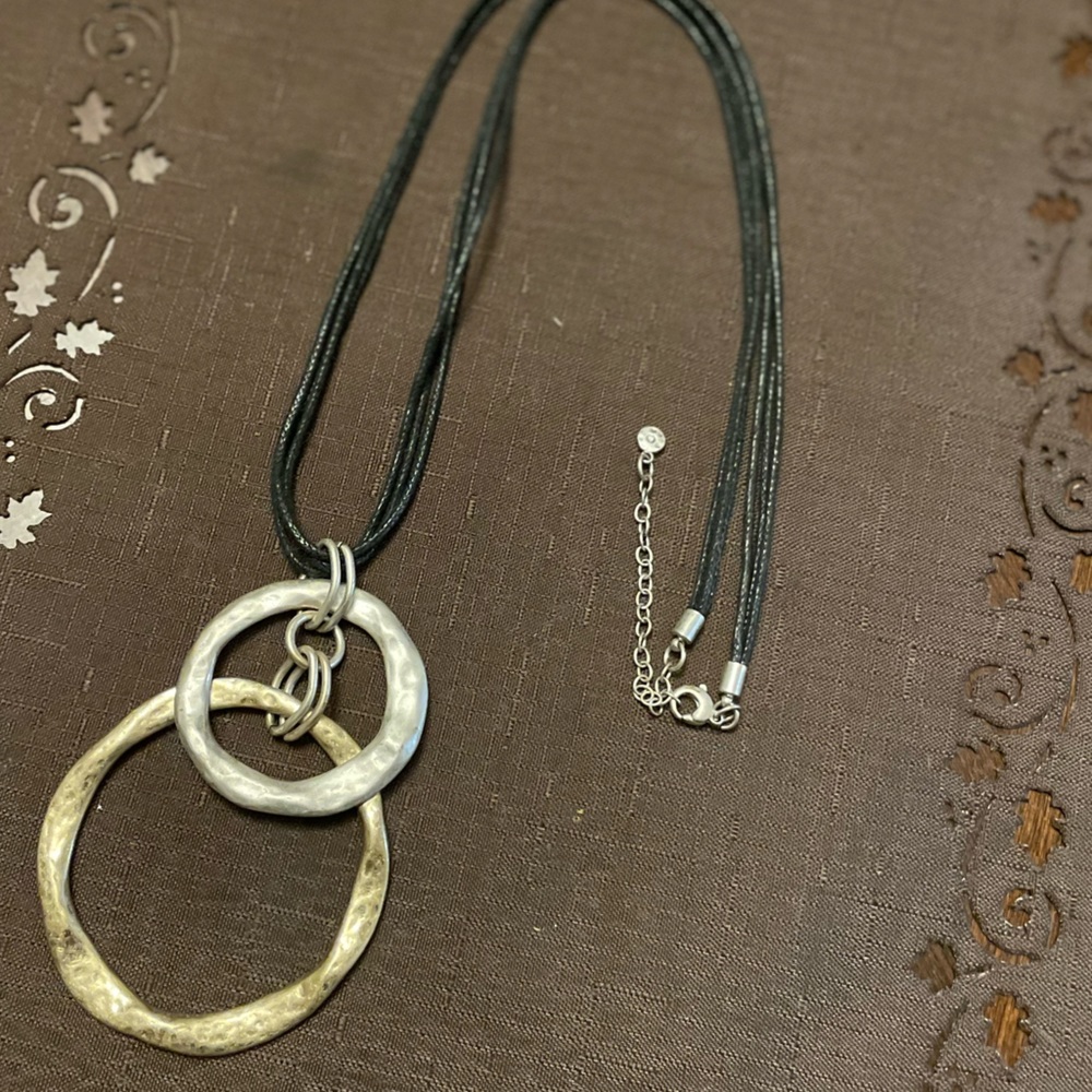 Gold Silver combo matte circle loop design on triple leather strand necklace